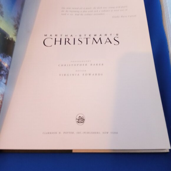 MARTHA STEWART'S CHRISTMAS ENTERTAINING DECORATING AND GIVING 1989 - Picture 3 of 7